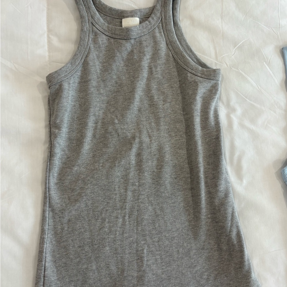 H&M Gray Sleeveless Ribbed Tank Top